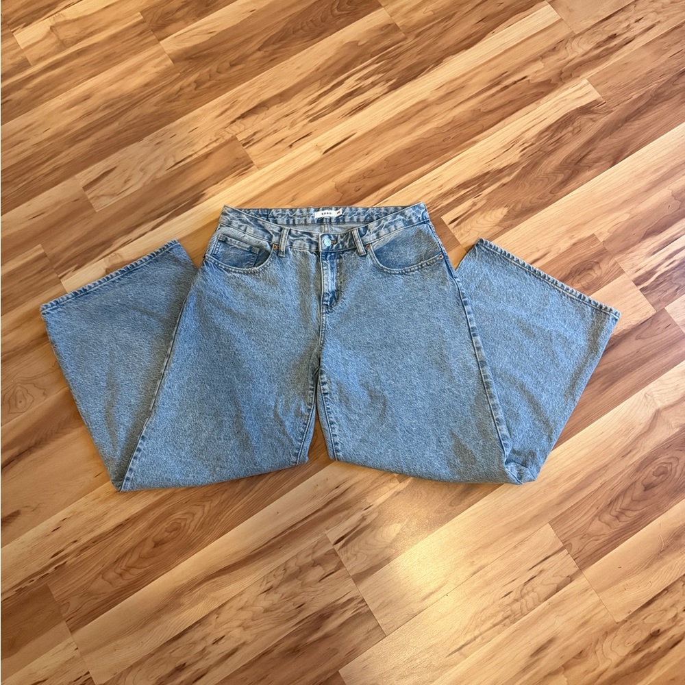 Wide leg jeans